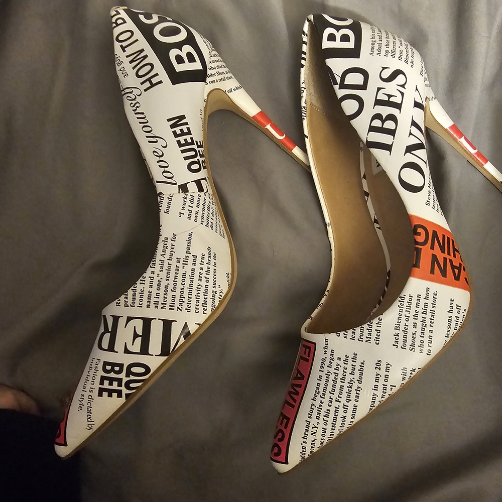 Steve Madden Black and Red Print Heels Never Worn